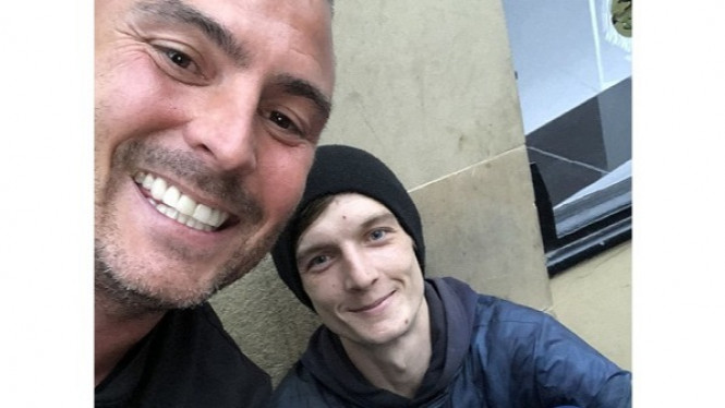 Mengemis ke Pengusaha, Pengemis Ini Justru Diberi Pekerjaan