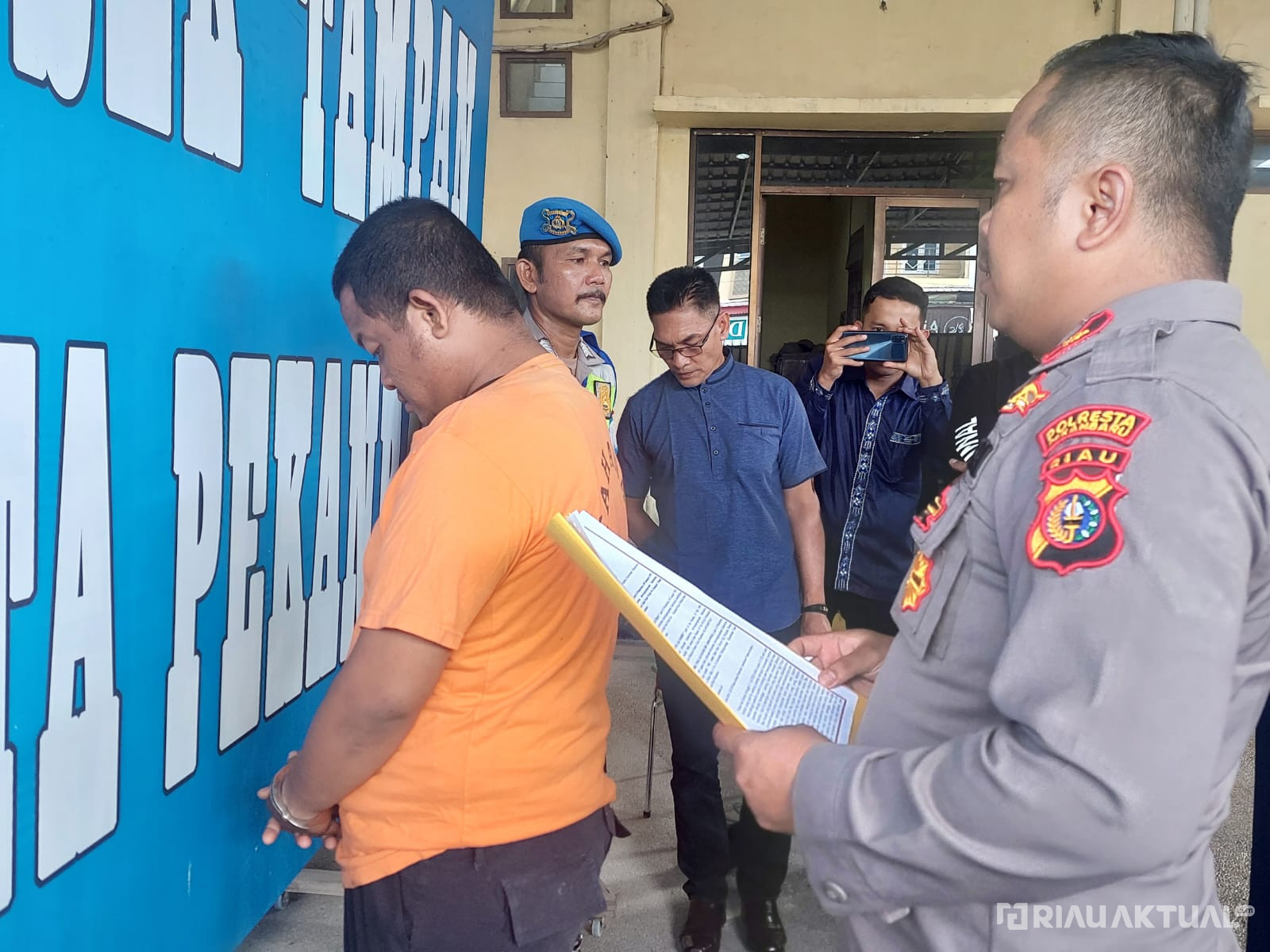 Menyerahkan Diri, Si Bang Jago Delima Kini Meringkuk di Sel Tahanan