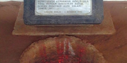 Inilah Video Asli Evakuasi Jenazah Para Jenderal di Lubang Buaya