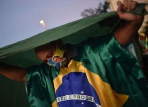 Ngeri, Brasil Tembus 1 Juta Kasus Covid-19