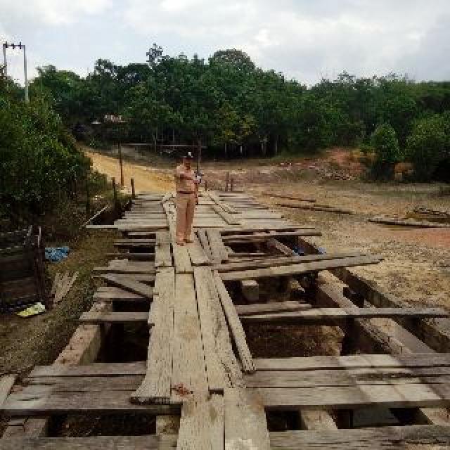Pembangunan Jembatan Tambak-Bakung ditunda