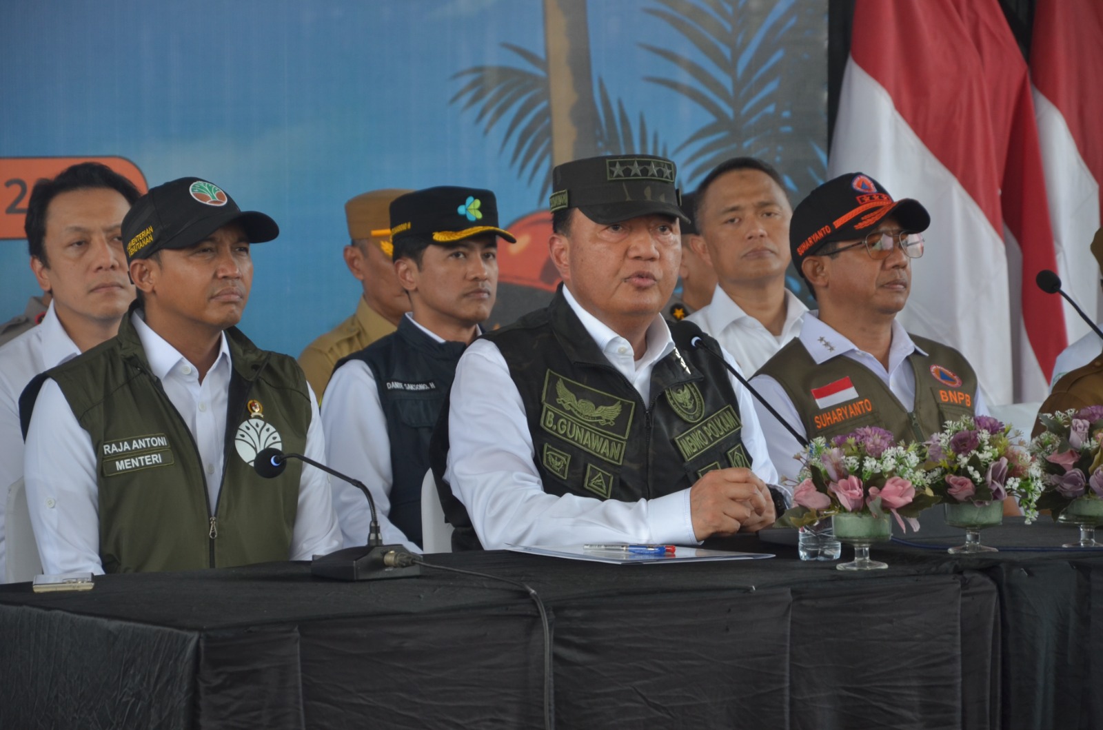 Menkopolhukam Ancam Cabut Izin Perusahaan Pembakar Hutan dan Lahan