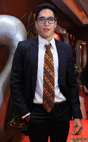 Marcel: Fokus Bisnis, Nikah Belakangan