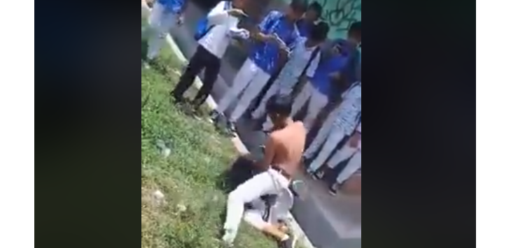 Astafirullah, Perkelahian ala Gladiator Terjadi Lagi, Kali Ini Antar Siswa SMP. Lihat Videonya!