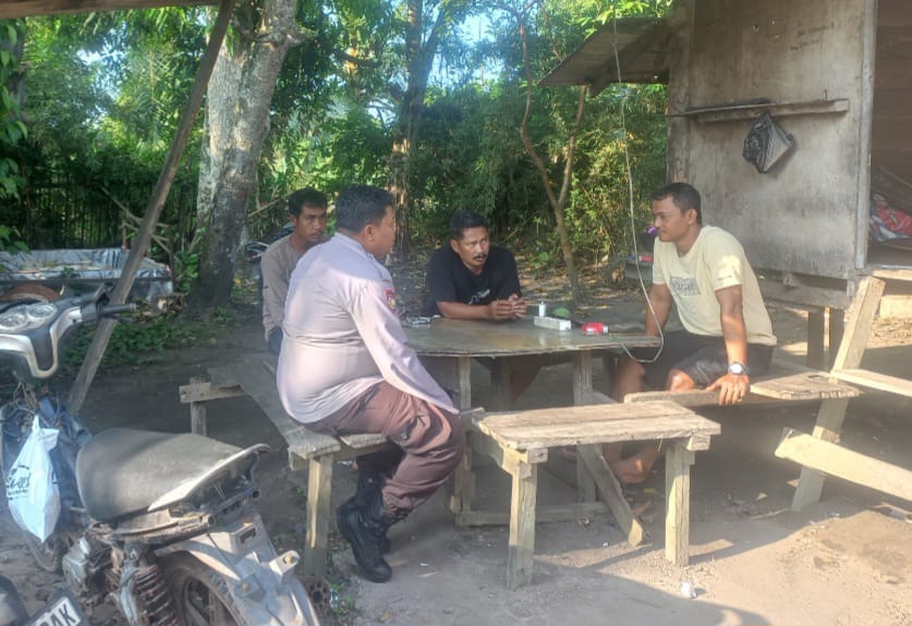 Bhabinkamtibmas Polsek Siak Kecil Sambangi Warga, Jaga Kamtibmas Pasca Pilkada