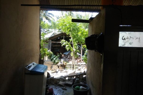 1 Korban Jiwa, 10 Orang Luka Akibat Gempa di Donggala Sulawesi