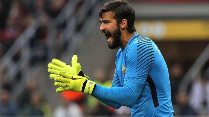 Duh,, Beredar Video Blunder Konyol Alisson Lebih Parah dari Karius