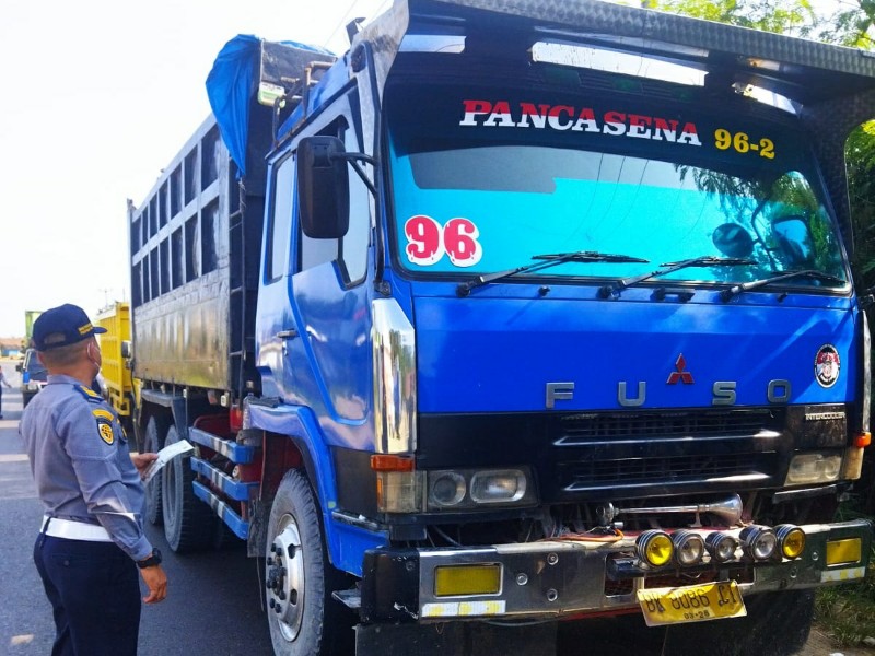 Dishub Riau: Gakkum Penumbar di Rohil Banyak Truk Tak Lulus Uji, Total 134 Tilang