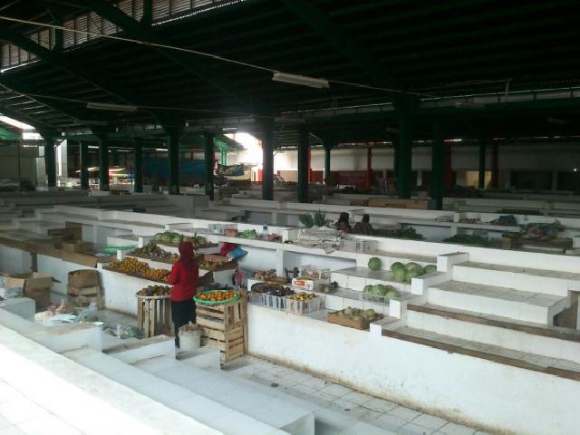 Masni Ernawati : Pujasera Arifin Achmad Jangan Dibiarkan Mati