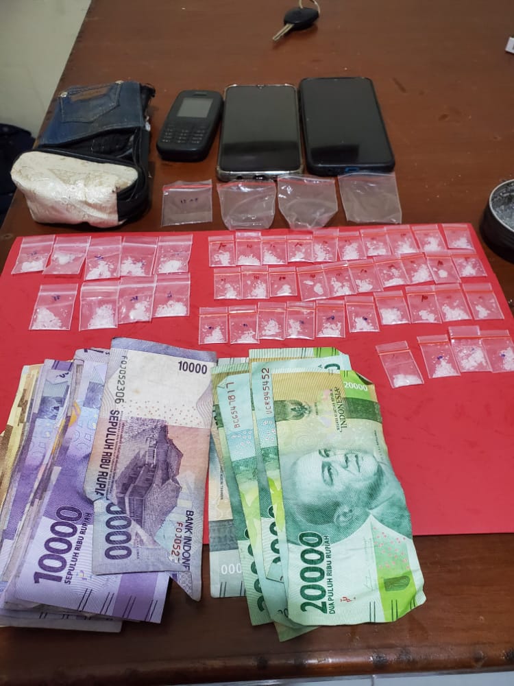 Polsek Tampan Ringkus Dua Pengedar Sabu Dari Kampung Dalam