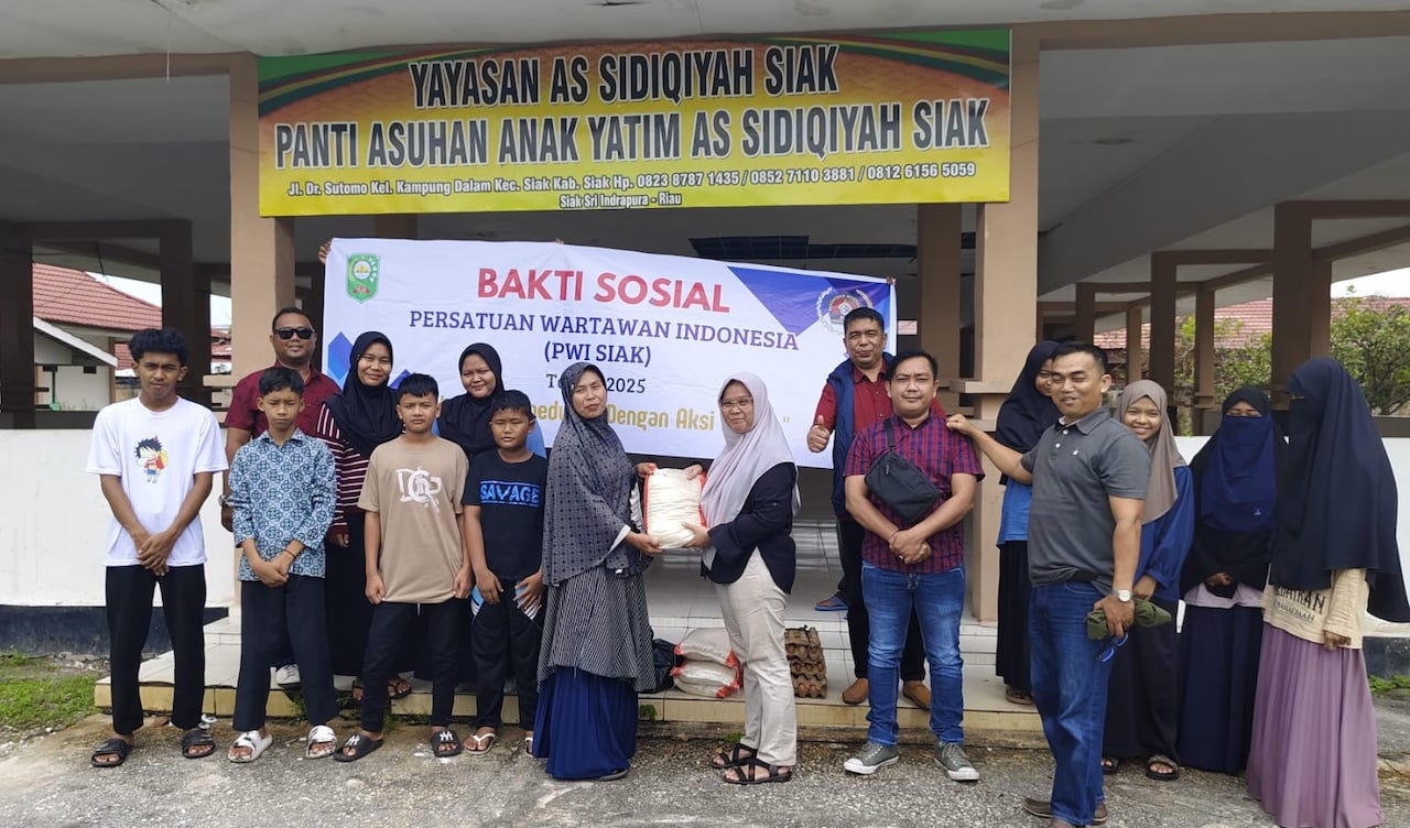 PWI Siak Bagikan Sembako ke Panti Asuhan dan Warga Tunanetra, Tegaskan Komitmen Jaga Marwah Organisasi