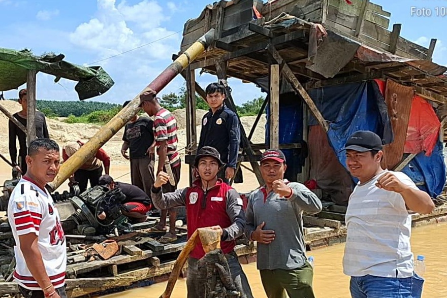 Polsek Singingi Hilir Ungkap Tambang Emas Ilegal di Sungai Singingi, Dua Pelaku Ditangkap