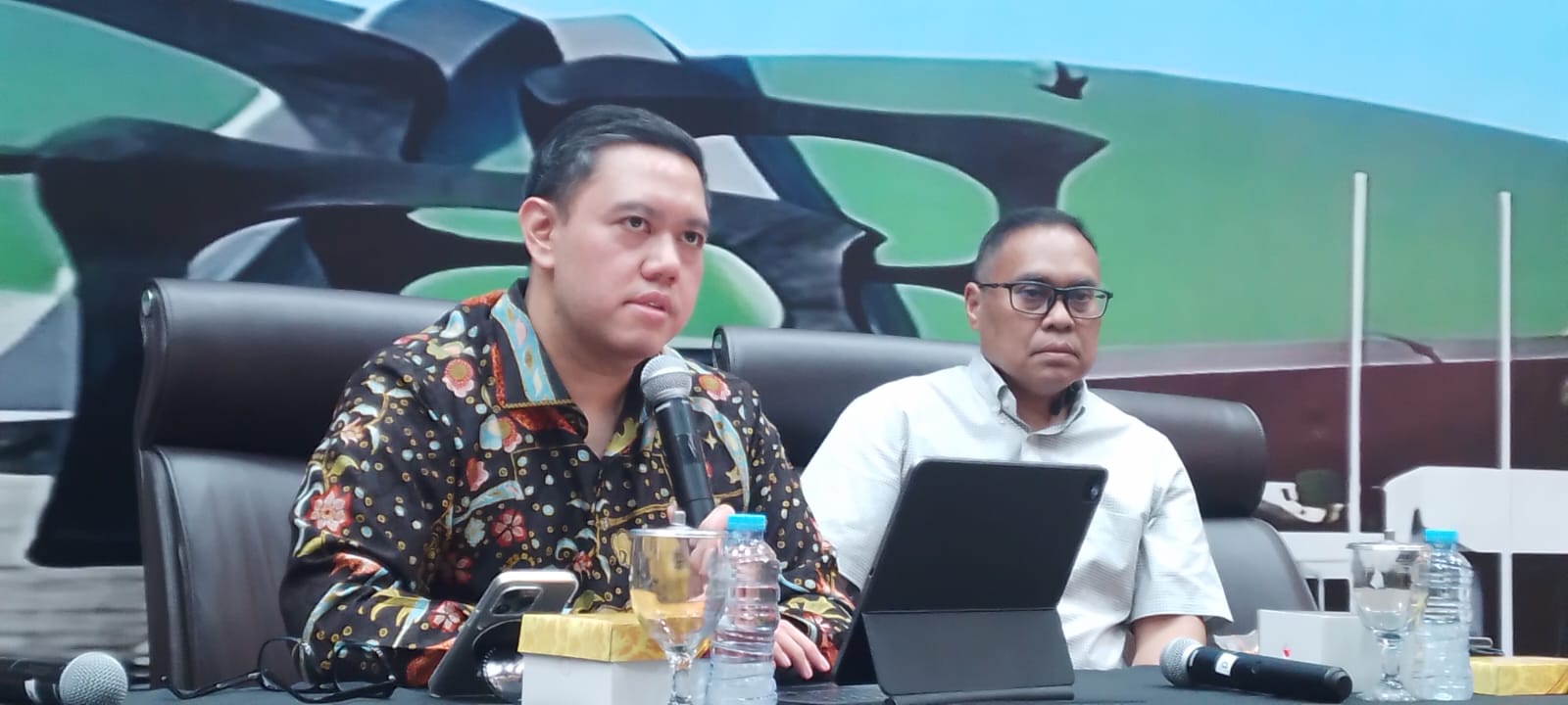 DPR Soroti Kesederhanaan Paus Fransiskus dan Diplomasi Perdamaian Israel-Palestina