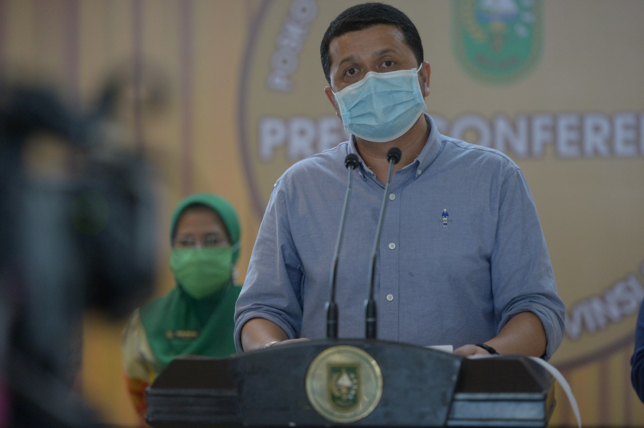 Istri Gubernur Riau dan Ajudan Terpapar Covid-19