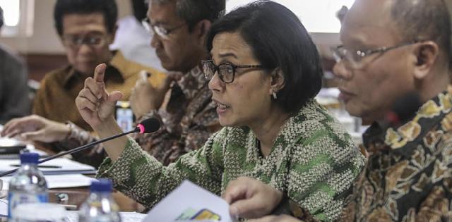 Pening Pajak Sekarat, Jokowi-Sri Mulyani Tabrak UU