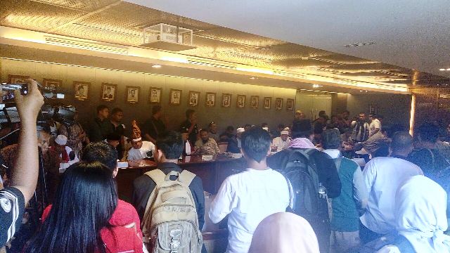 Perwakilan Massa Aksi 299 Temui Pimpinan DPR RI