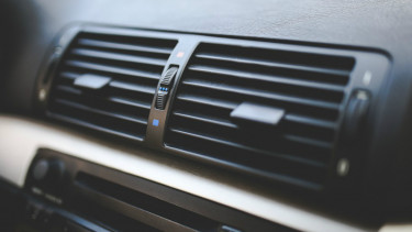 Jangan Asal Isi Freon AC Mobil, Ini Bahaya yang Ditimbulkan