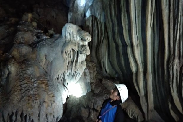 Eksotisme Stalagmit di Gua Cokro di Gunungkidul