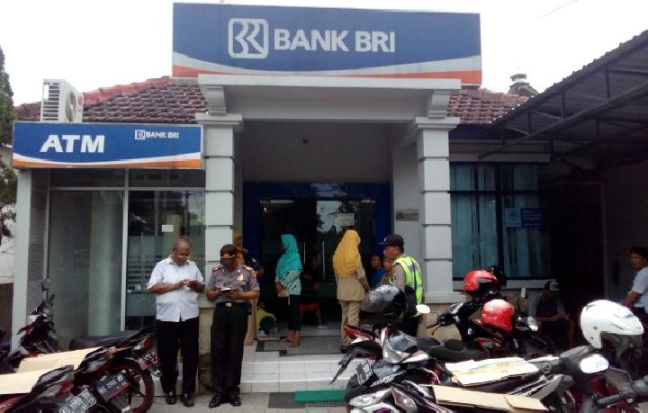 Dana Hilang Mendadak, Puluhan Nasabah BRI Blokir Rekening
