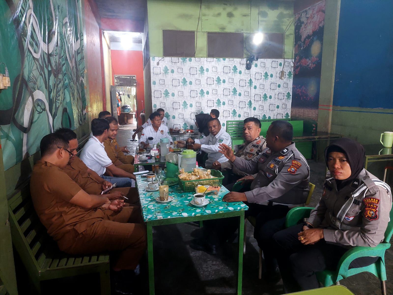 Polsek Ujung Batu Ajak Masyarakat Sukseskan Pilkada Damai dalam Operasi Mantap Praja Lancang Kuning 2024