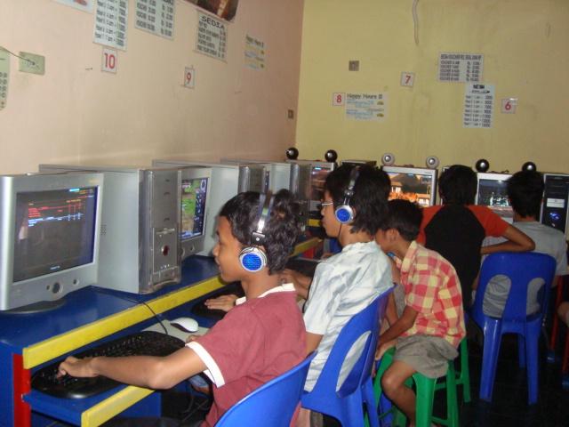 DPRD Minta Pemko Pekanbaru Tindak Tegas Warnet yang Membandel