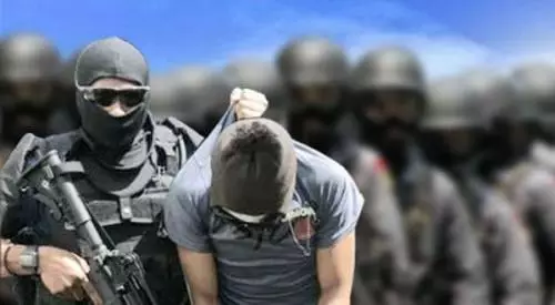 Densus 88 Tangkap Terduga Teroris di Sidoarjo