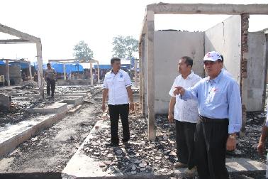 Pedagang Pasar Sri Gading, Air Molek, Curhat Kepada JE