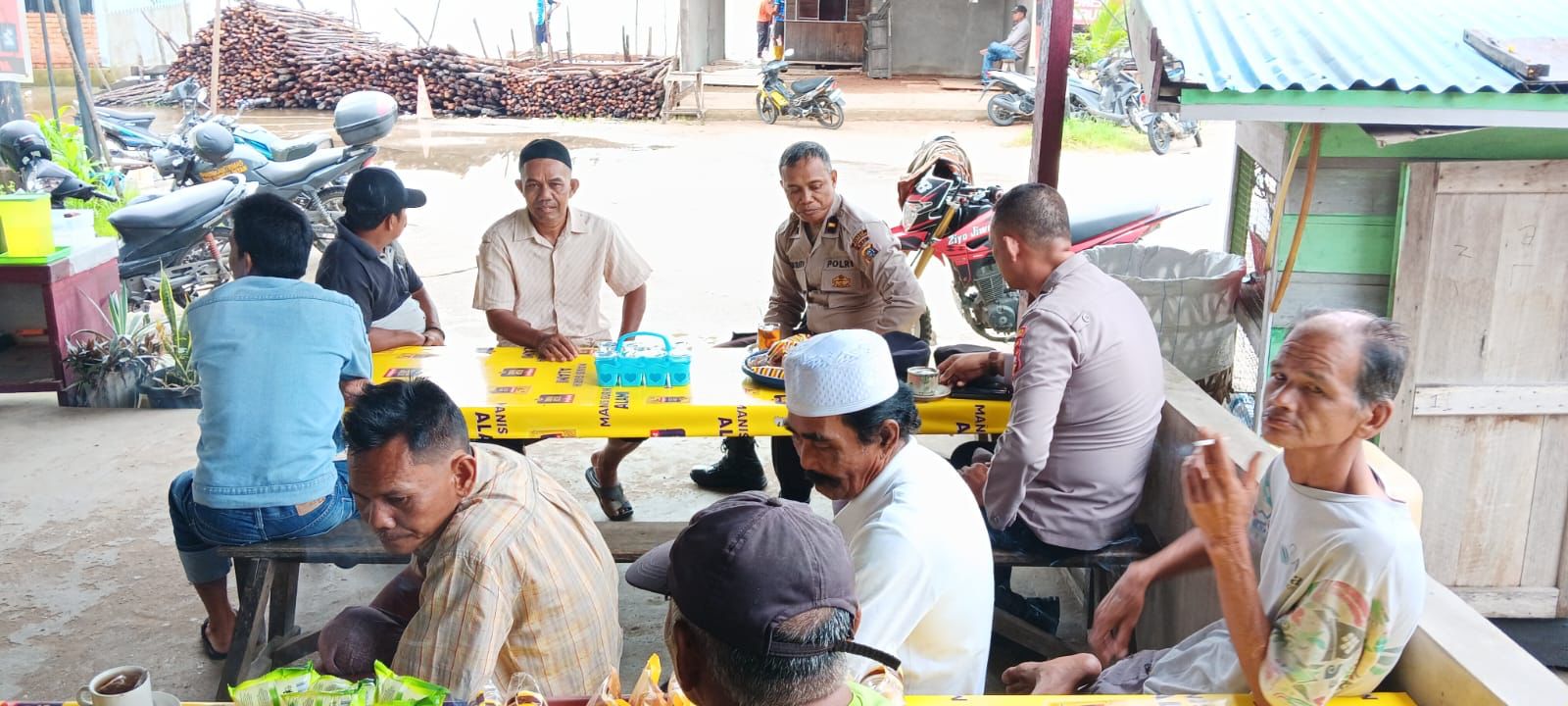 Ipda Edi Gencar Cooling System Pemilu Damai 2024 di Tembilahan Hulu Inhil