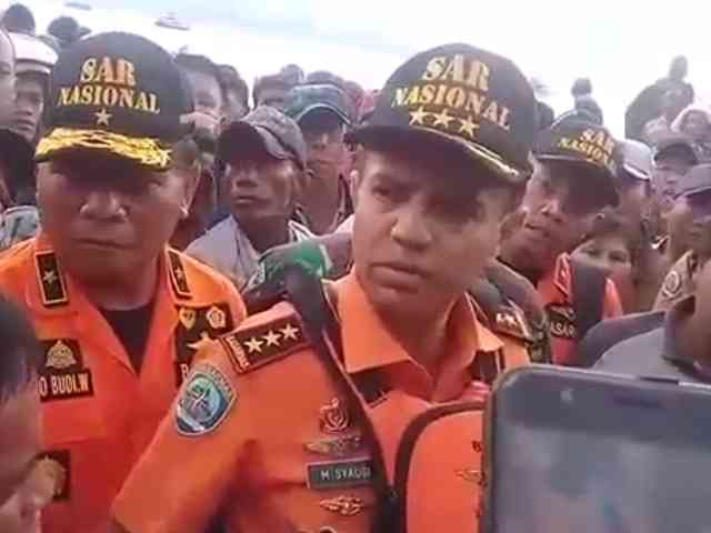 Basarnas: 13 Kapal Tarik Bangkai KM Sinar Bangun Agar Korban Terangkat