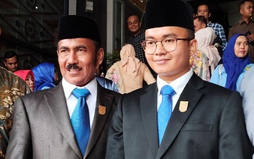 Dua Pasangan Ayah-Anak dan Ibu-Anak Dilantik Sebagai Anggota DPRD Pekanbaru 2024-2029