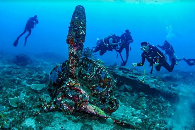 Tim Selam Temukan Puing Pesawat PD II di Tanjung Demoy Papua