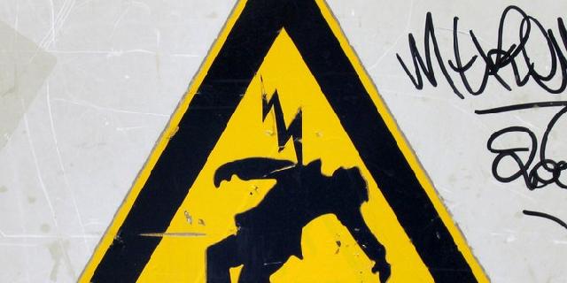 Siswi SD tewas kesetrum air mancur di depan rumah dinas bupati