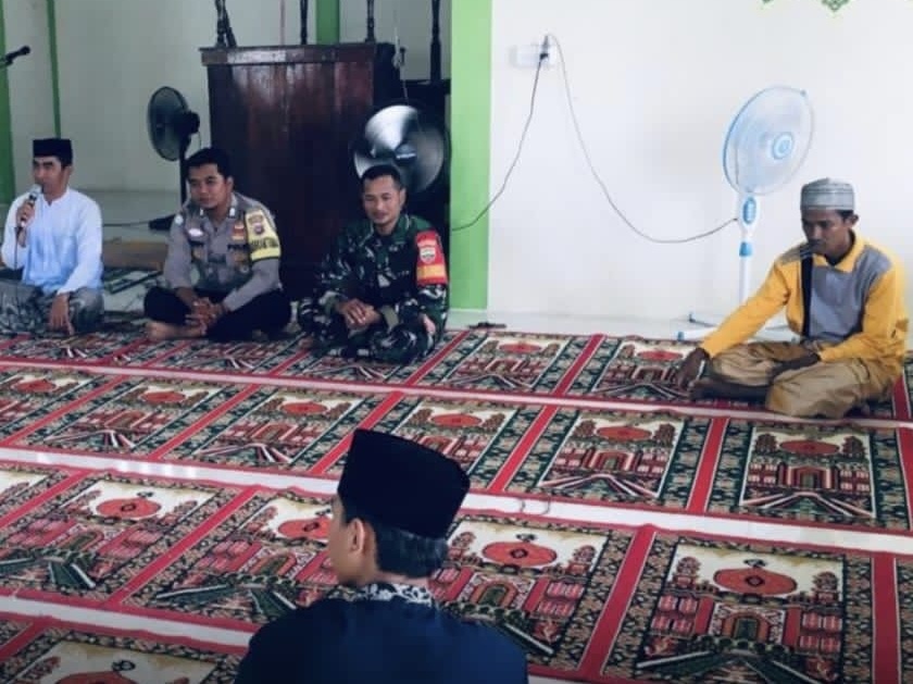 Polsek Tanah Merah Lakukan Cooling System dan Sosialisasi Pemilu Damai di Desa Sungai Nyiur