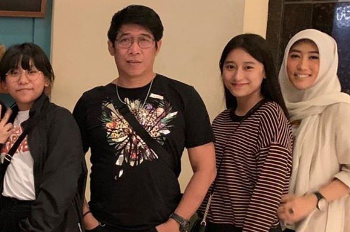 Istri Parto Perlihatkan 8 Mobil di Garasi Rumah Terendam Banjir