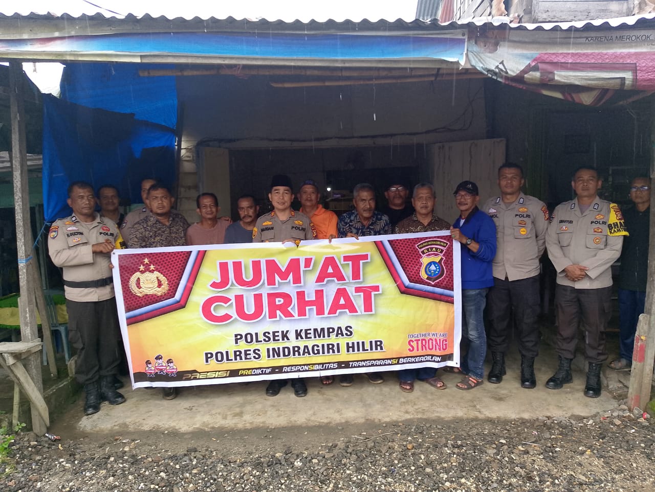 Jumat Curhat Bersama Kapolsek Kempas, Sampaikan Pemilu Damai di Inhil