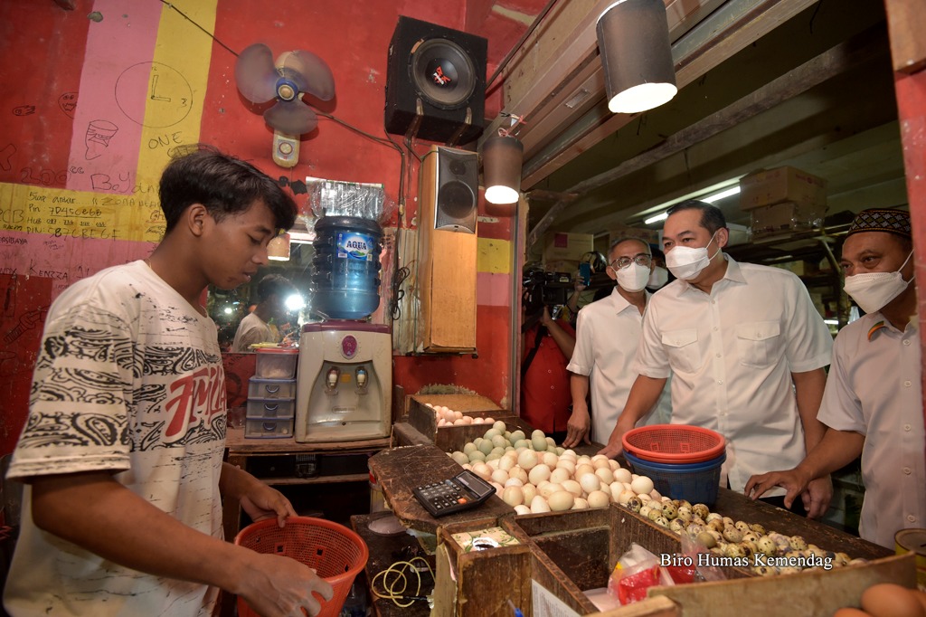 Kawal Terus Pengamanan Migor Curah Rakyat, Mendag Lutfi: Sesuai Target, Migor Sudah Tersedia di 10 Ribu Titik