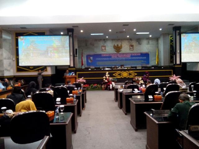 Fraksi-fraksi di DPRD Menilai Pemko Pekanbaru Lemah Terhadap Pengelolaan Keuangan