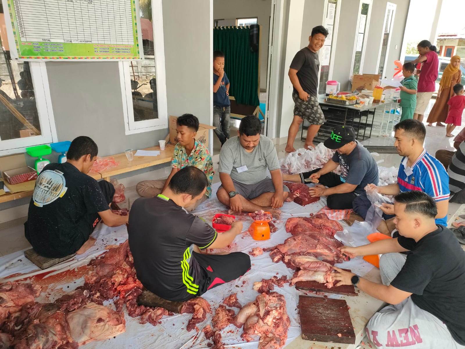 Penuh Kekeluargaan, Warga Perumahan Gesya Residence Qurban 3 Ekor Sapi