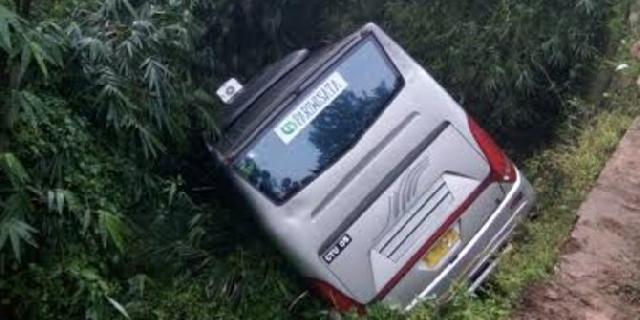 Bus Rombongan Pemkab Bandung masuk jurang, 13 penumpang luka-luka
