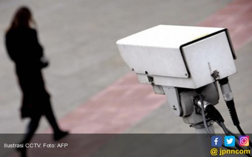 Viral, Aksi PNS Wanita Ngutil di Minimarket Terekam Kamera CCTV