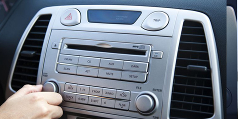 Kepolisian Beri Klarifikasi Mengenai Larangan Mendengarkan Musik Saat Menyetir