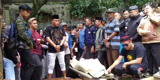 Rizky Febian Laporkan Kematian Sang Ibu, Polisi Bongkar Makam?