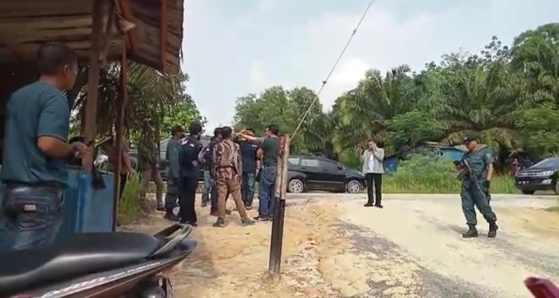 Pasang Plang Segel dan Bawa Petugas Bersenjata Laras Panjang, SIPP Pertanyakan Sikap KLHK