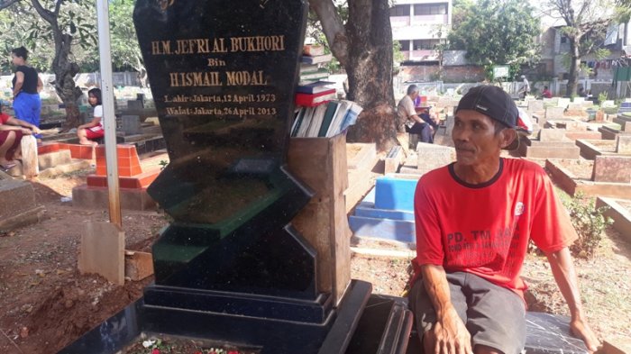 Sosok Almarhum Ustaz Uje Masuk Mimpi Penjaga Makam, Berpesan Apa?