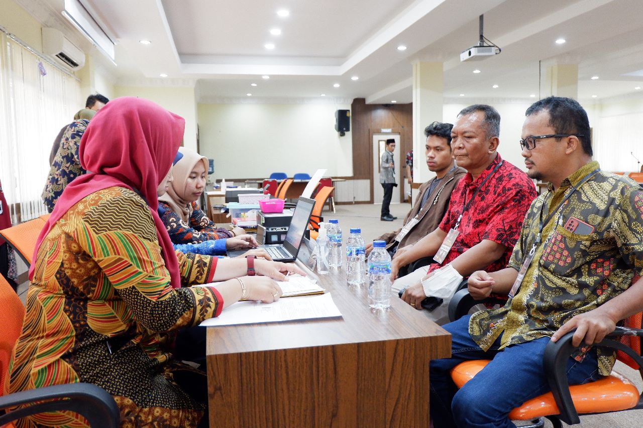 Bacalon DPRD Riau Masih Nihil, 8 Bacalon DPD Daftarkan Diri ke KPU Riau