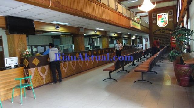 Hari Terakhir Ambil Stiker Izin Restoran Non Muslim, BPT Sepi