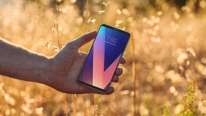LG V30 Dijual Lebih Murah dari Samsung Galaxy Note 8