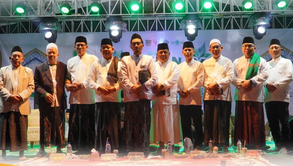 Wabup Syafaruddin Poti Hadiri Kepenuhan Raya Bersholawat Dalam Rangka Peringatan Hari Santri Nasional 2025