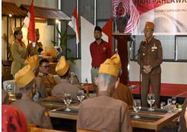 Peringati Hari Pahlawan, BATIQA Hotel Pekanbaru Ajak Veteran Bagikan Kisah Inspiratif