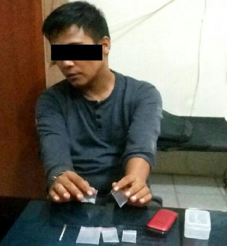 Sempat Buang Barang bukti, TH Diamankan Sat Res Narkoba Polres Kampar